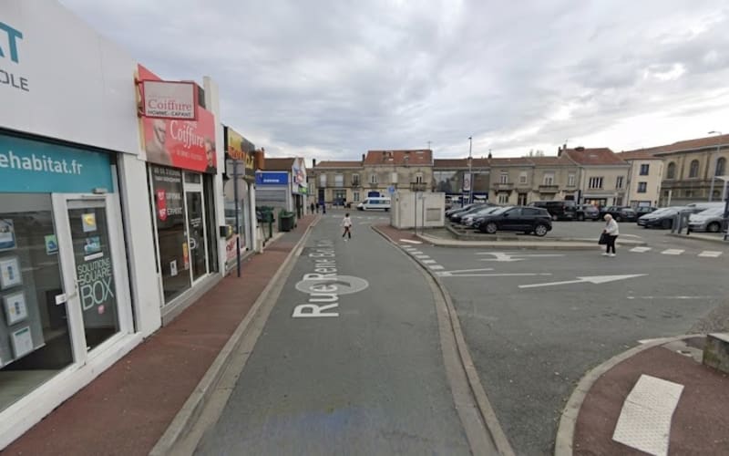 Photo 1 - Off market · Murs occupés portefeuille de 3 lots, salon de thé, coiffeur et restaurant avec extraction · Talence (33) · Rentabilité 8,04 %