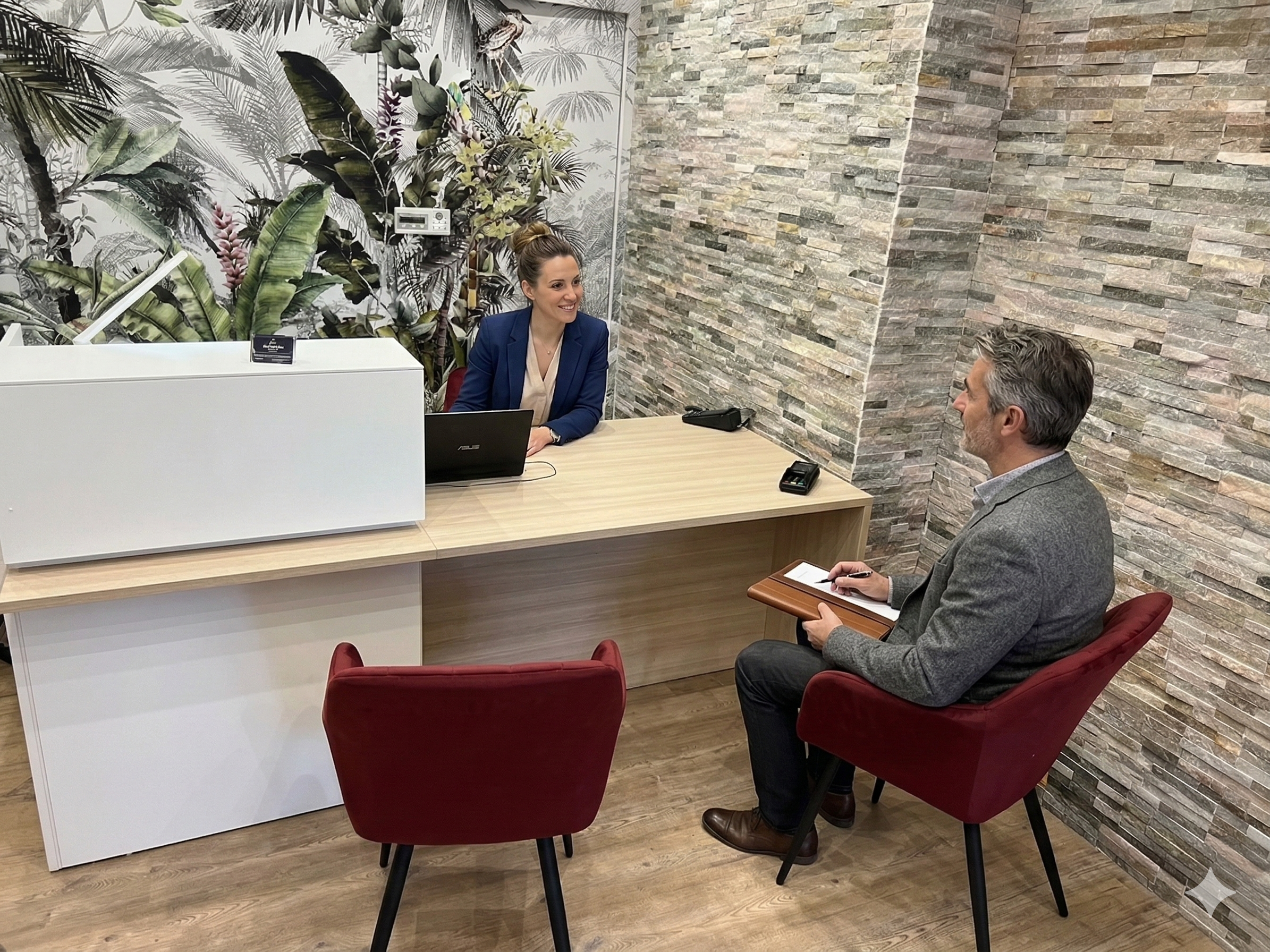 Photo 4 - OFF MARKET - 2 Murs Occupés Or En Cash et Titrium dans la rue Prime Piétonne de Bourges à 8% de Rentabilité