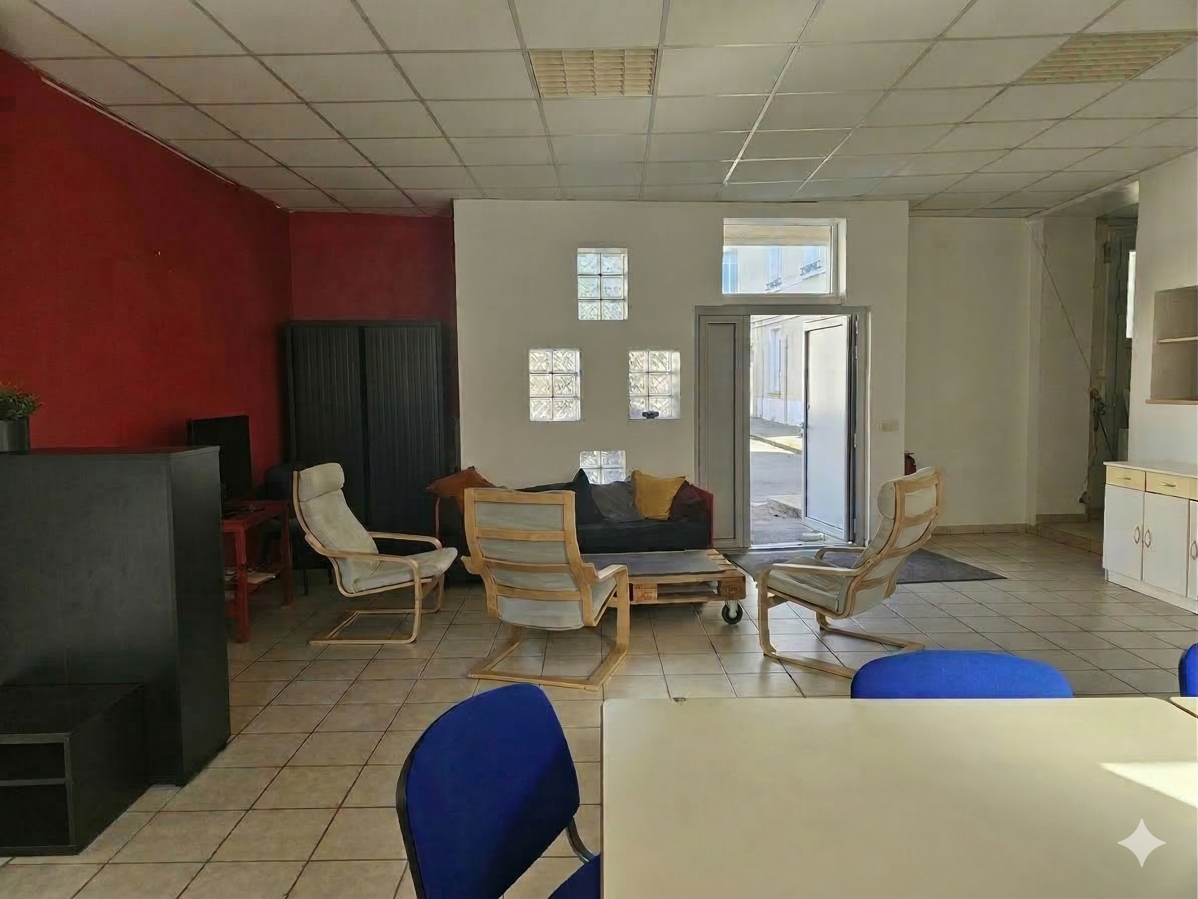 Photo 2 - Murs occupés Association ESPOIR Gentilly