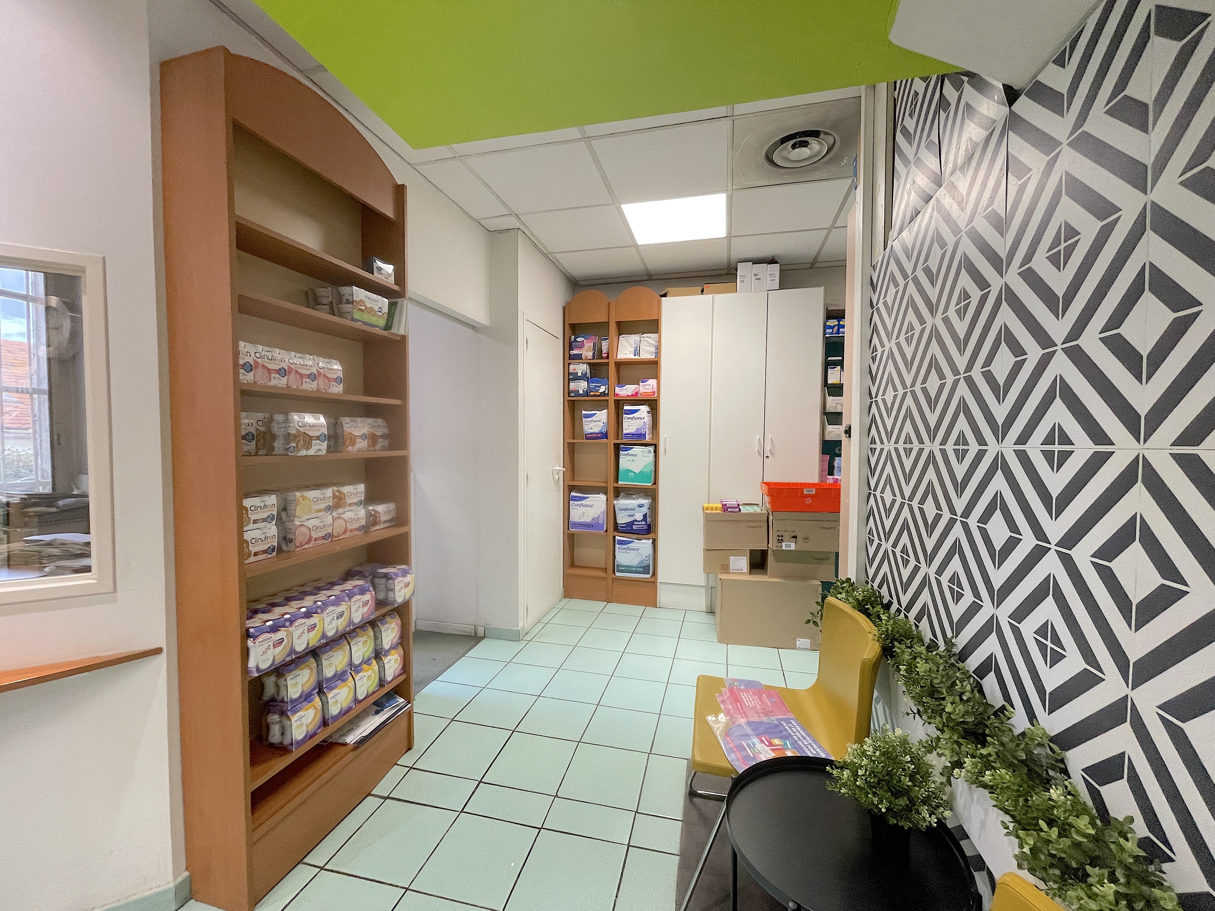 Photo 3 - OFF MARKET - Murs Occupés Pharmacie en place depuis plus de 20 ans, Marseille 13eme