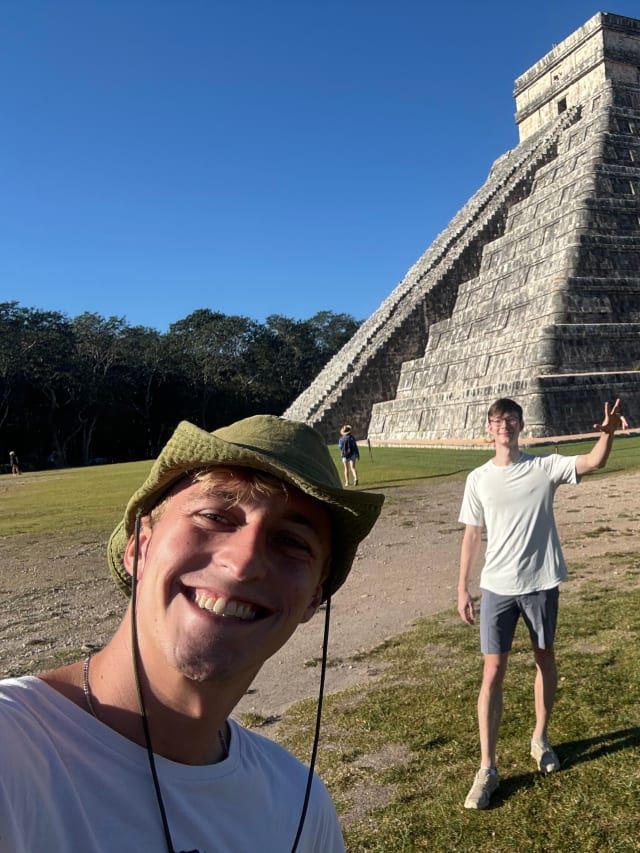 selfie chichen itza