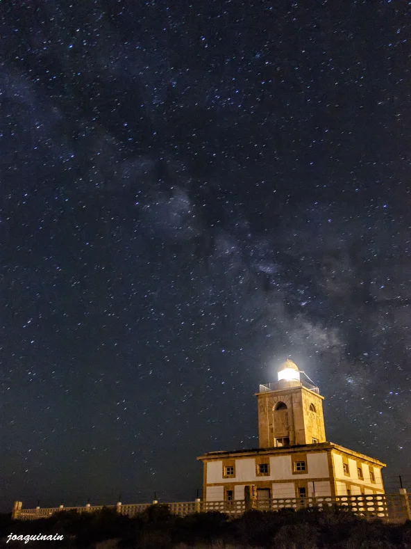 El faro señala el camino