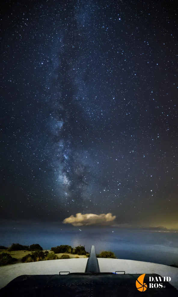 HUNDIENDO NUBES A CAÑONAZOS