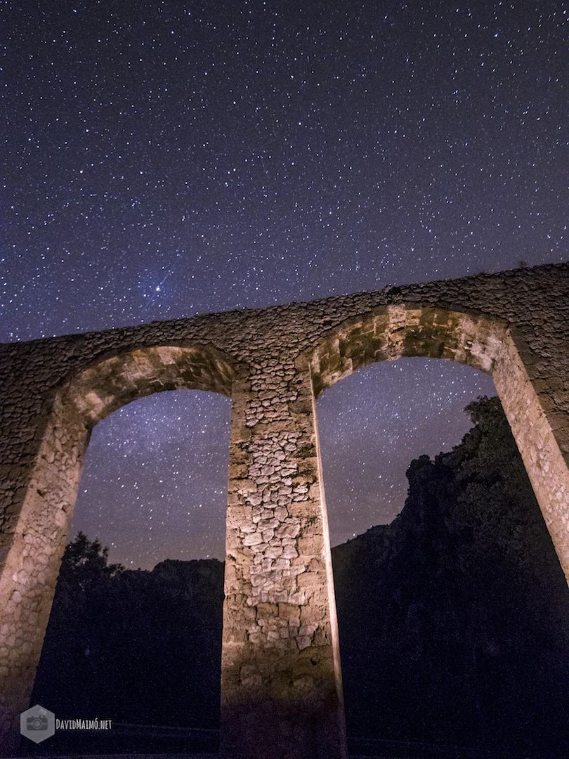 Acueducto a las estrellas