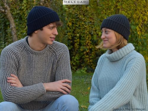 Vue 2 de Bonnet Tricote Dinspiration Militaire