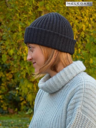 Vue 4 de Bonnet Tricote Dinspiration Militaire