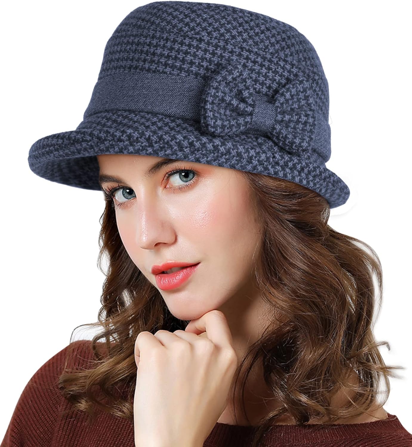 Femme Chapeau Melon Avec