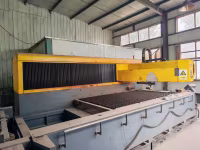 CNC レーザー切断機