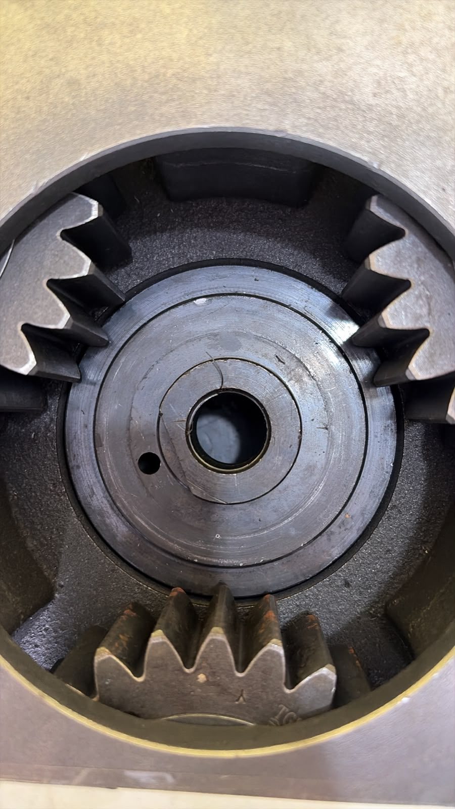 Carrier Superior Completo Reductor Giro Caterpillar - E200B, foto 6