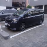 Toyota Voxy  1