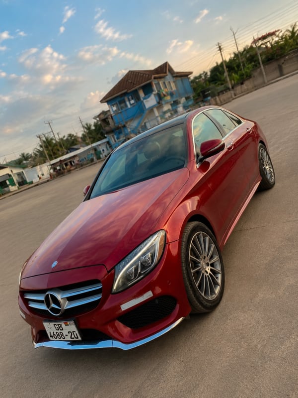 Mercedes-Benz C300 4MATIC