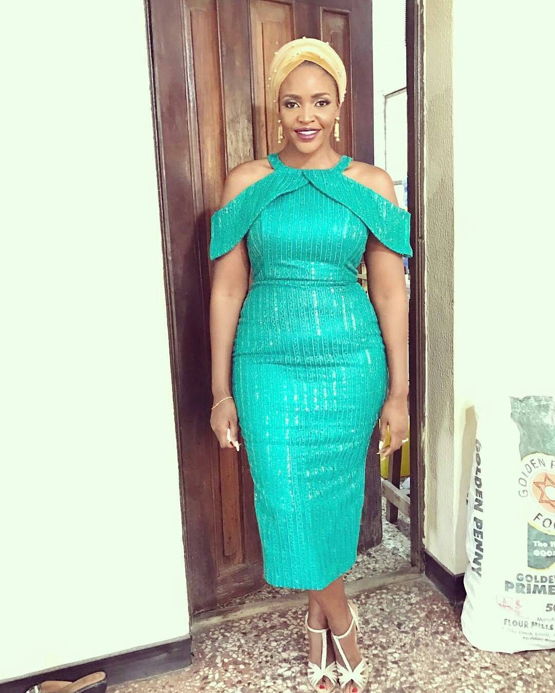  Straight dress styles with lace