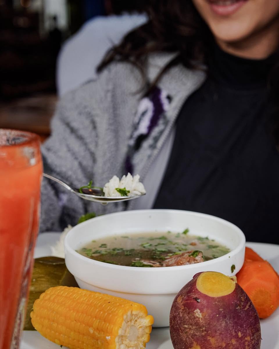 Olla de carne tradicional costarricense