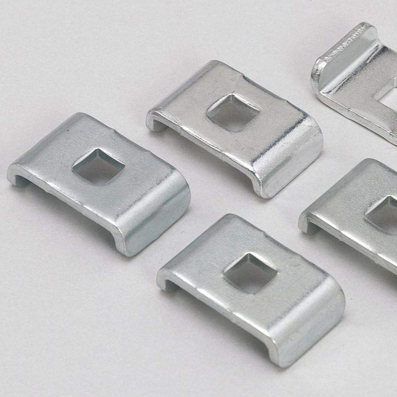 EZT-CE30EZ - CE30EZ ARANDELA CUADRADA DE 1.5" P/ESCALERILLA, CABLOFIL