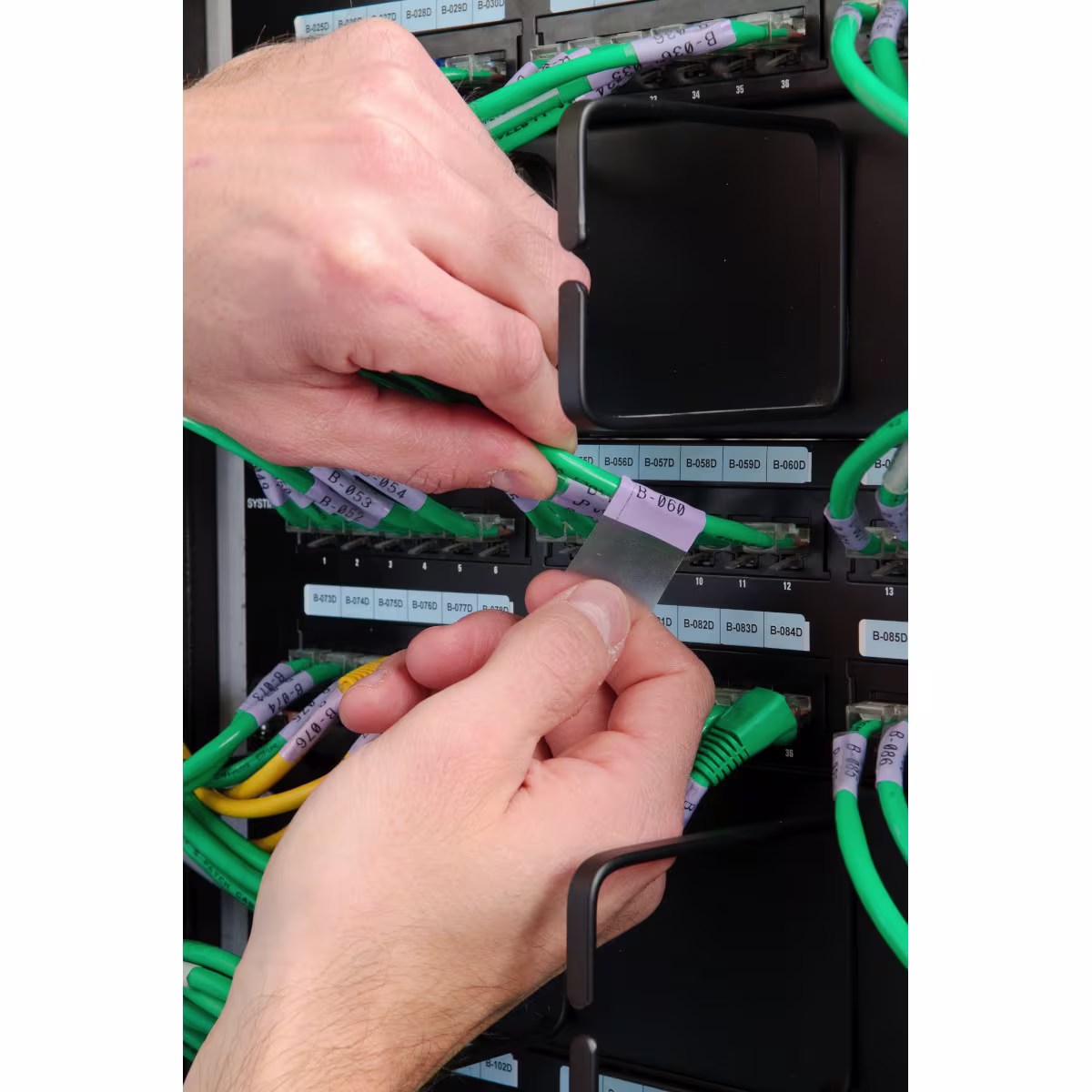 BM-11-427 Paquete de etiquetas envolventes autolaminables de vinilo para cables, a granel, para impresoras M6 M7 0.75" x 0.5" de 5,000 etiquetas