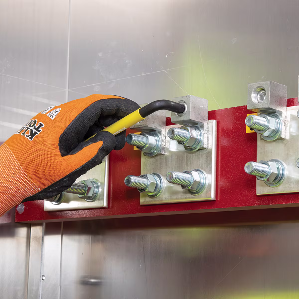 BLS18 Juego de llaves hexagonales codificadas por color, en escala SAE y en medidas m�tricas, 18 piezas