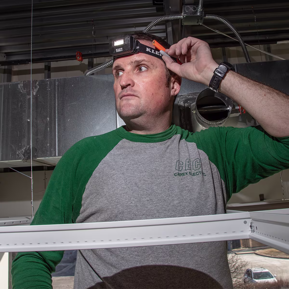 56049 LAMPARA RECARGABLE MULTIPROPOSITO 260 LUMEN