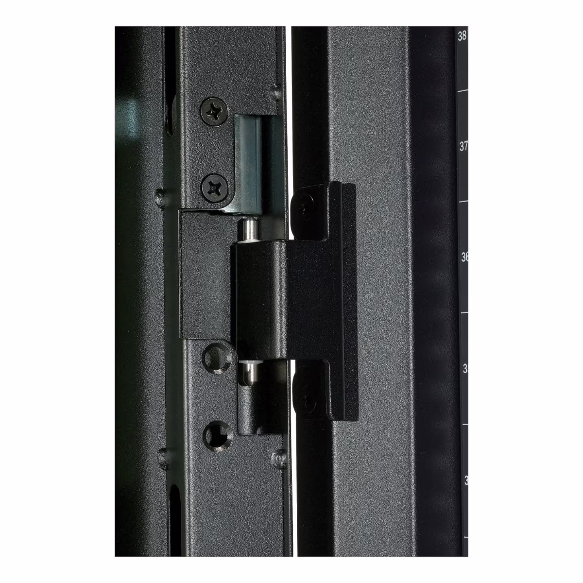 AR3100 GABINETE DE PISO NETSHELTER SX 42U 600mm X 1070mm PUERTA MALLADA APC