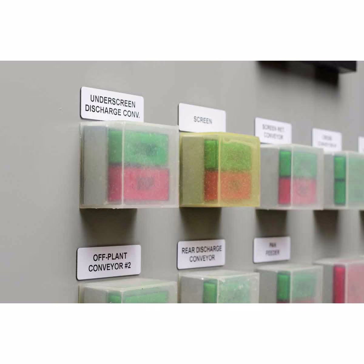 M71EP-174-593-SL ETIQUETA PRECORTADA POLIESTER 4inH x 1inW GRIS BRADY