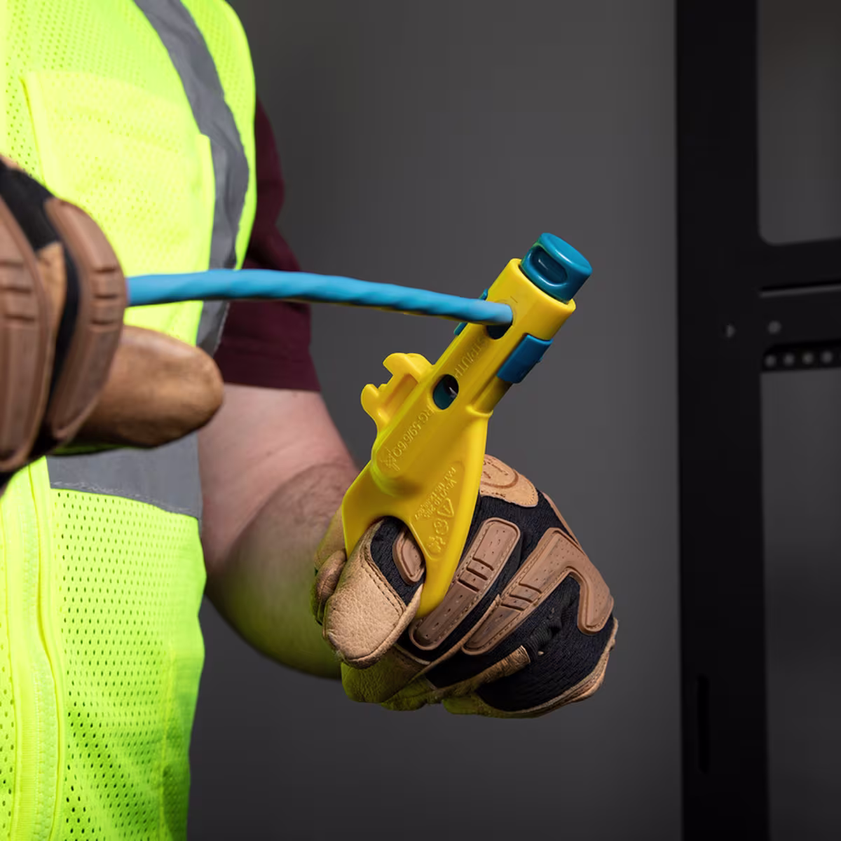 VDV110-295 HERRAMIENTA PELADORA DE CABLE UTP; KLEIN TOOLS