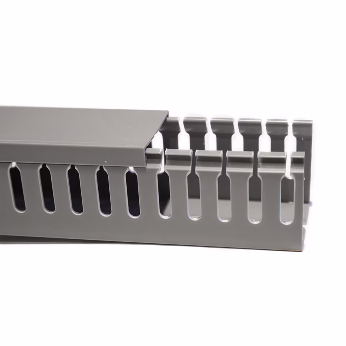 RPD-505006 CANALETA PVC RANURADA 2" X 2" X 2MTS CON SEPARACION DE 6MM COLOR GRIS, CATCOM