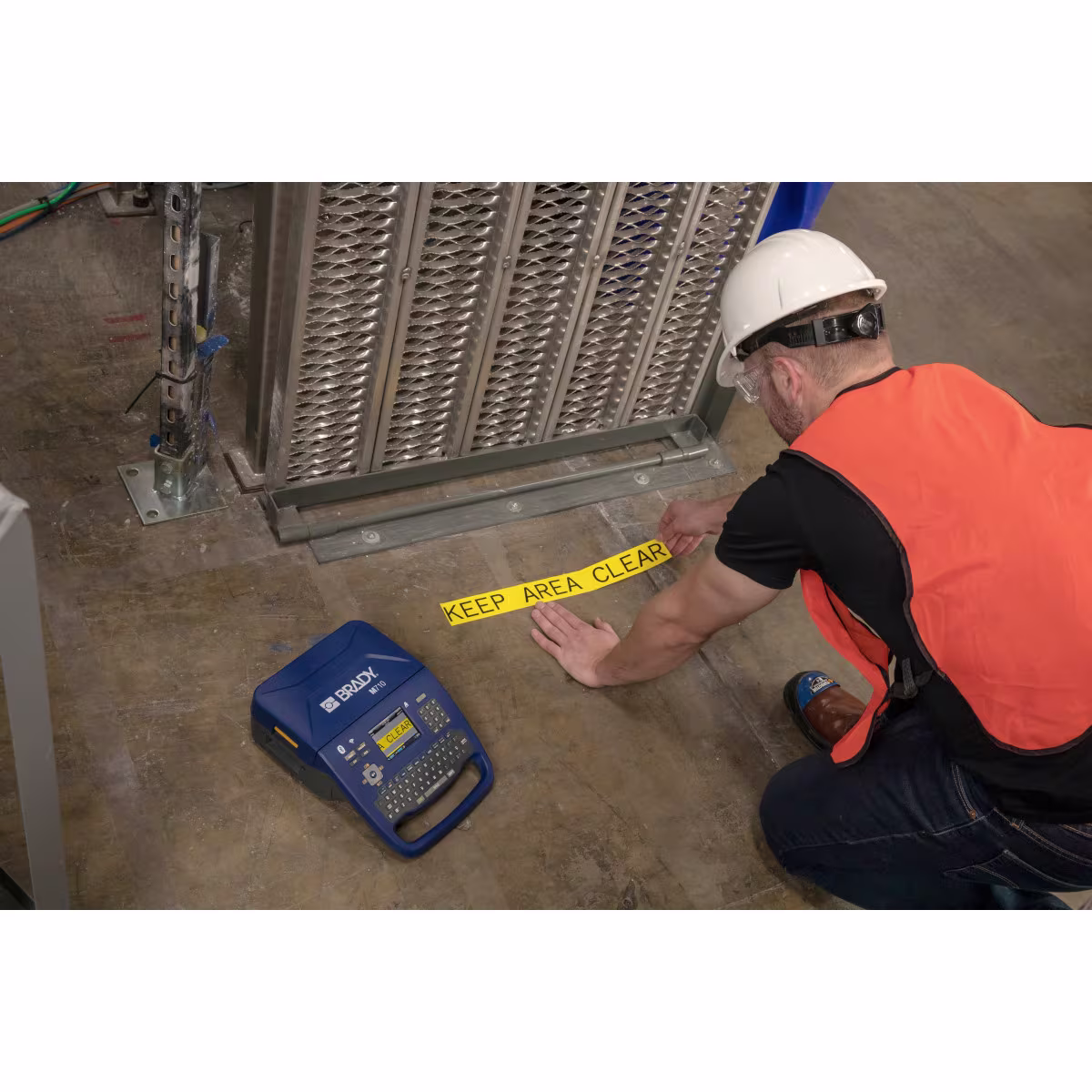 M710-KIT IMPRESORA DE ETIQUETAS PORTÁTIL M710 CON ESTUCHE RIGIDO