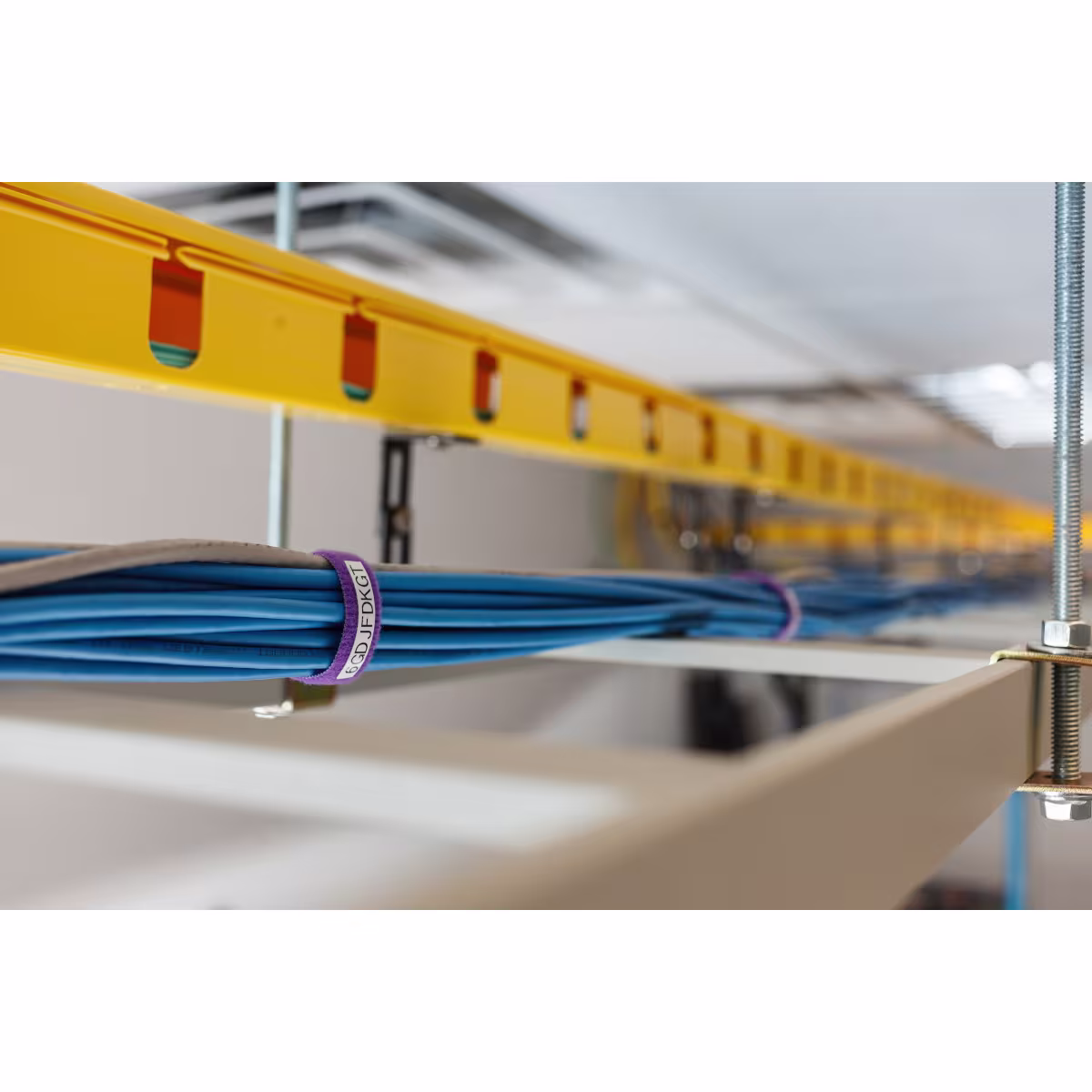 M21-500-414 CARTUCHO DE ETIQUETAS POLIESTER 0.50 inW x 10 ftL NEGRO S/BLANCO, BRADY