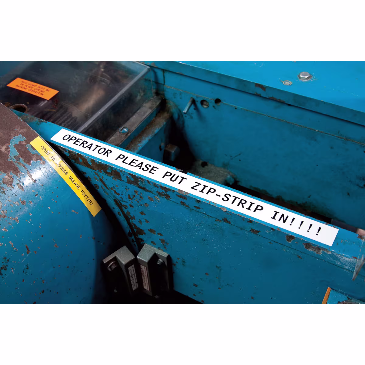 Brady M4C Etiqueta continua vinil 0.5"W x 25'L, N/B