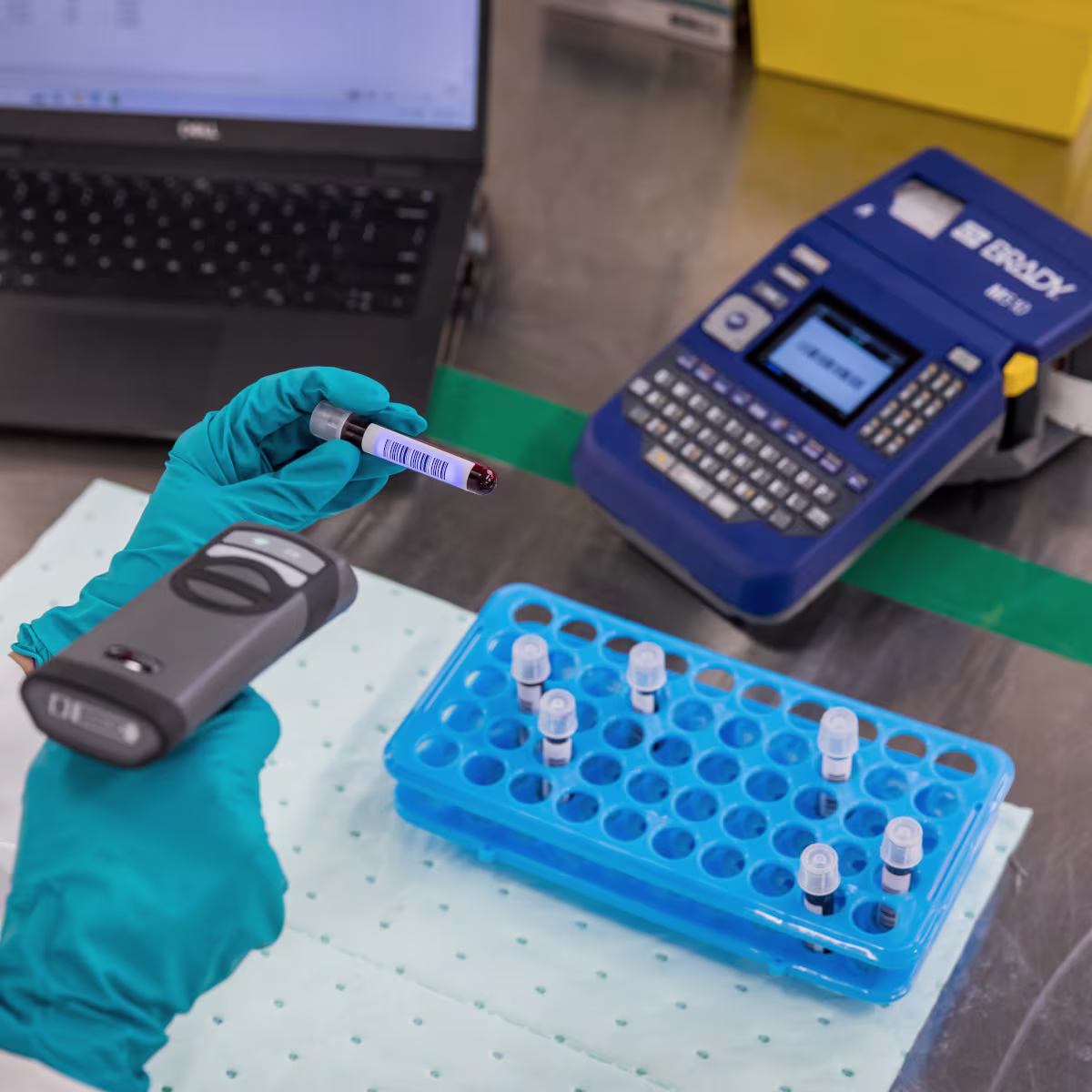 M510 IMPRESORA INDUSTRIAL PORTÁTIL DE ETIQUETAS