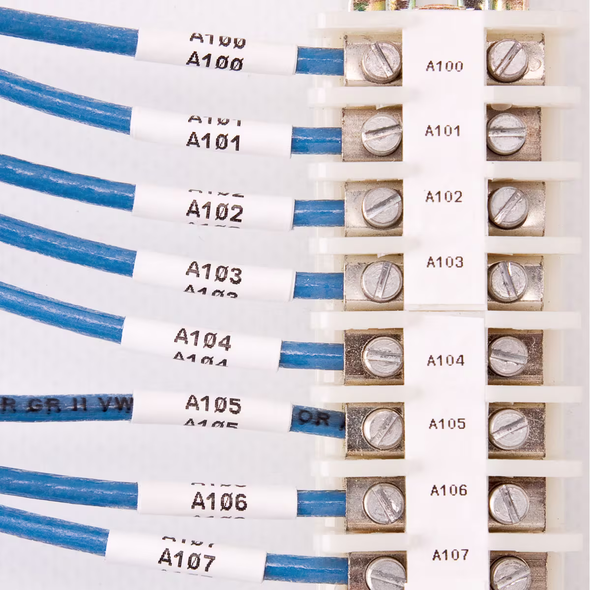 M21-250-C-342 CARTUCHO DE ETIQUETAS POLIOLIFENO TERMORETRACTIL 0.25inDia x 7ftL NEGRO S/BLANCO BRADY