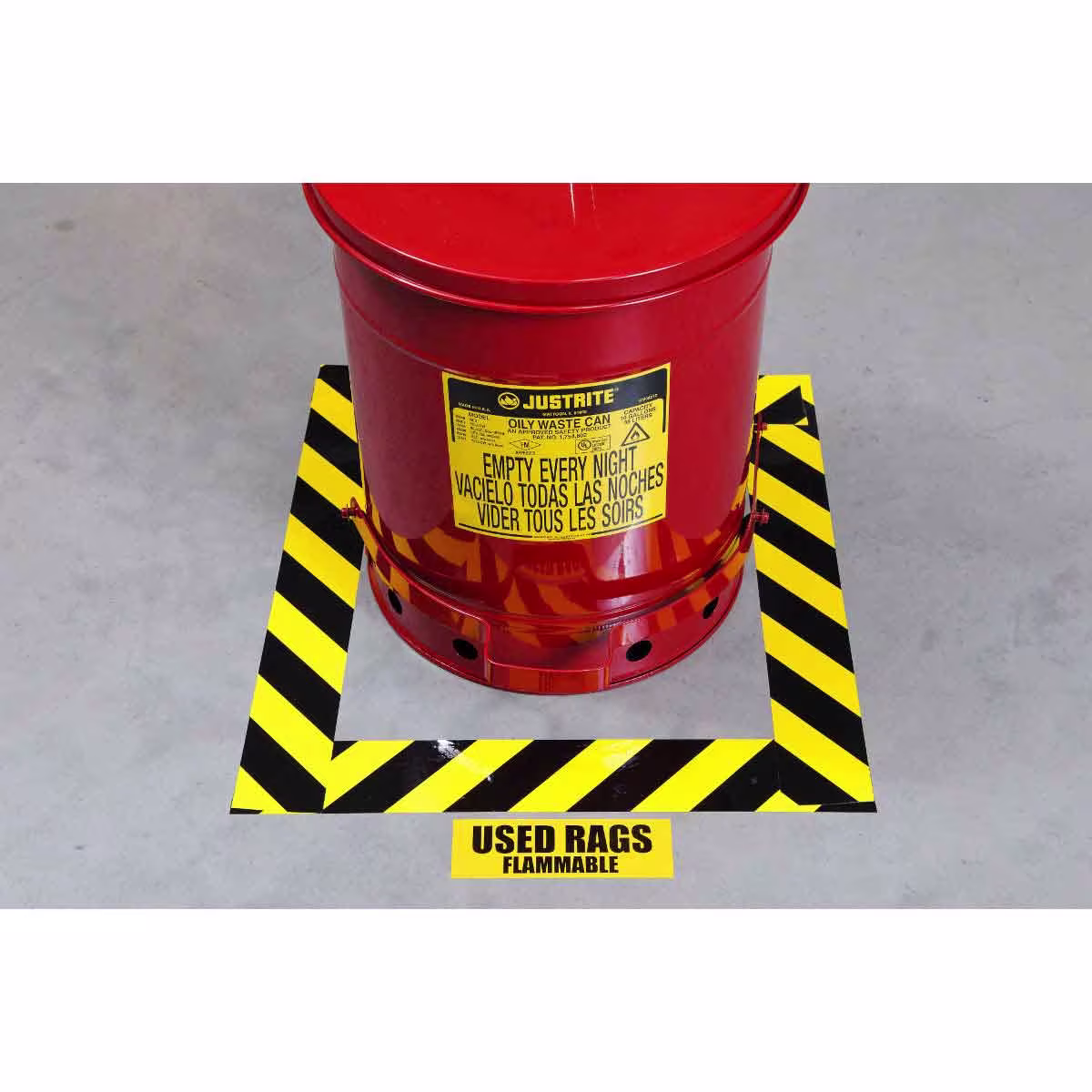 104317 CINTA CON FRANJAS AMARILLAS Y NEGRAS DE POLIESTER SOBRELAMINADO 2inW x 100ftL, BRADY