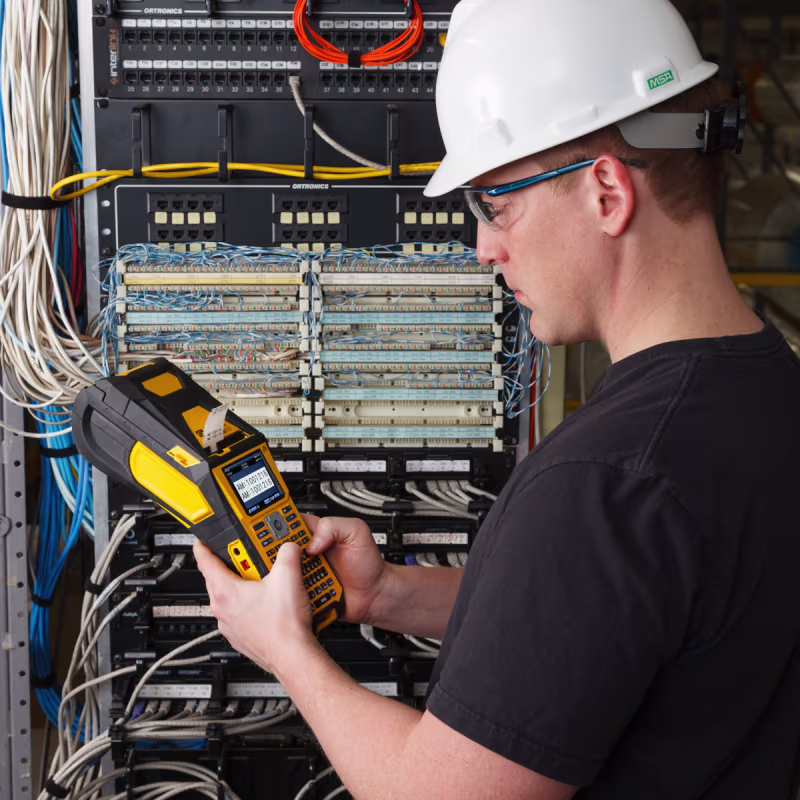 M610 ETIQUETADORA POR TRANSFERENCIA TÉRMICA PORTÁTIL (KIT)Et