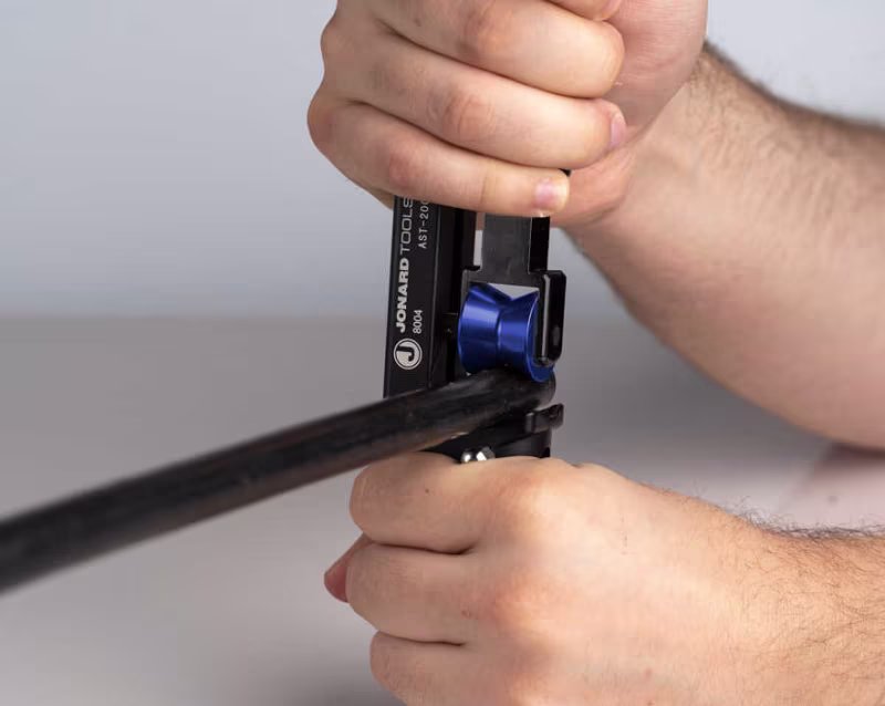 AST-200 PELADOR DE CABLES LONGITUDINAL Y TRANSVERSAL GROSORES  4 - 28.6 mm