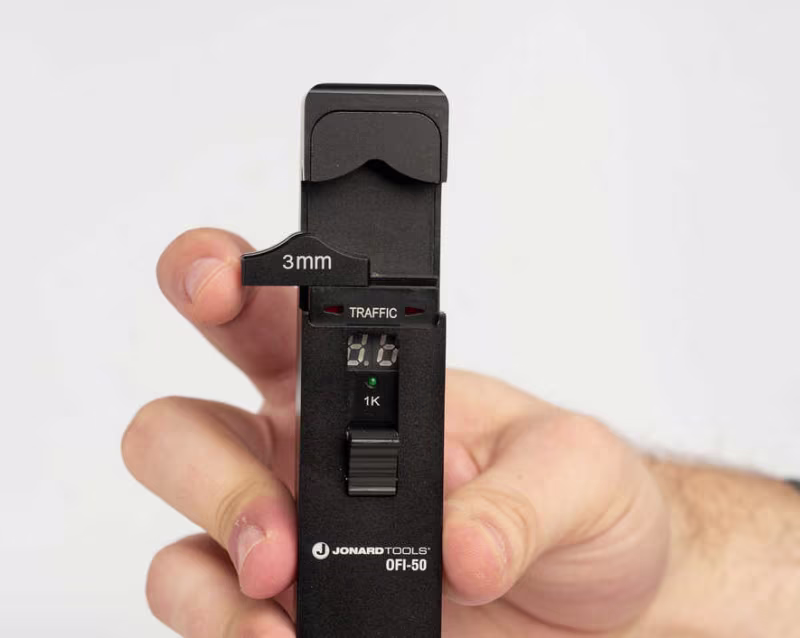 OFI-50 IDENTIFICADOR DE FIBRAS VIVAS SIN INTERRUPCIÓ DE SERVICIO