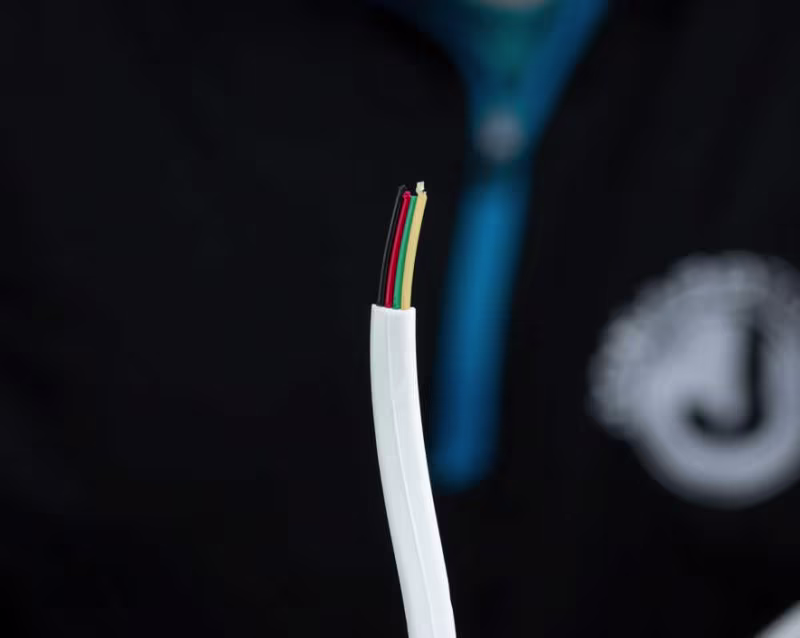 UST-525 HERRAMIENTA PELADORA DE CABLE RG6, R7, RG11, RG59, CON TOPE, JONARD