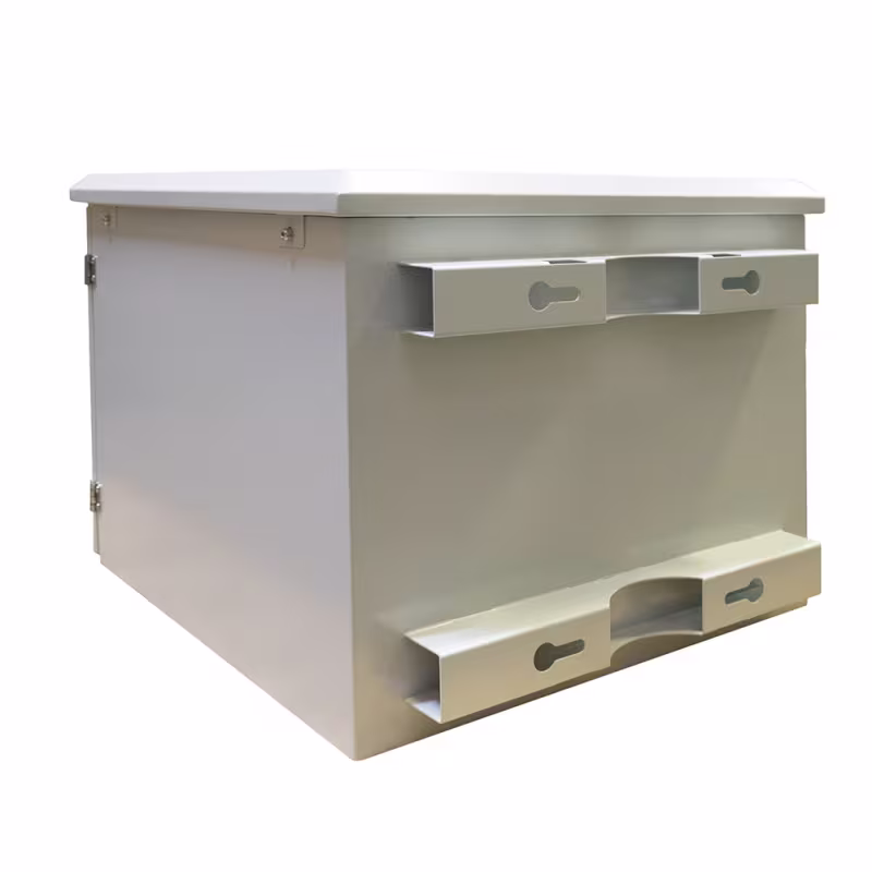 Gabinete Exterior CATCOM IP66 9U Poste | 60cm Profundidad