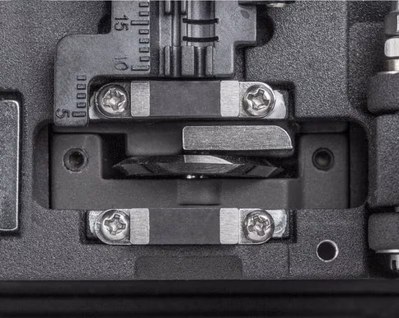 FC-500 GUILLOTINA DE PRECISIÓN PARA FIBRA OPTICA 250 µm and 900 µm