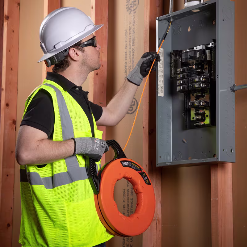 56351 HERRAMIENTA GUÍA DE FIBRA DE VIDRIO CON PUNTA ESPIRAL DE ACERO 100FT