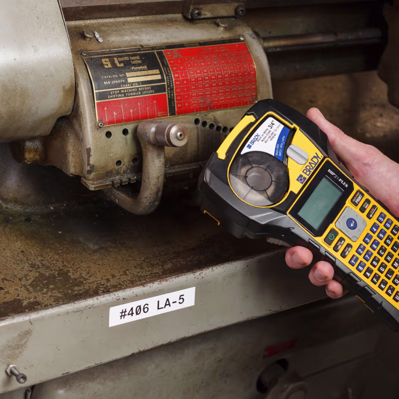 M21-375-423 CARTUCHO DE ETIQUETAS POLIESTER 0.375inW x 21ftL NEGRO S/BLANCO BRADY