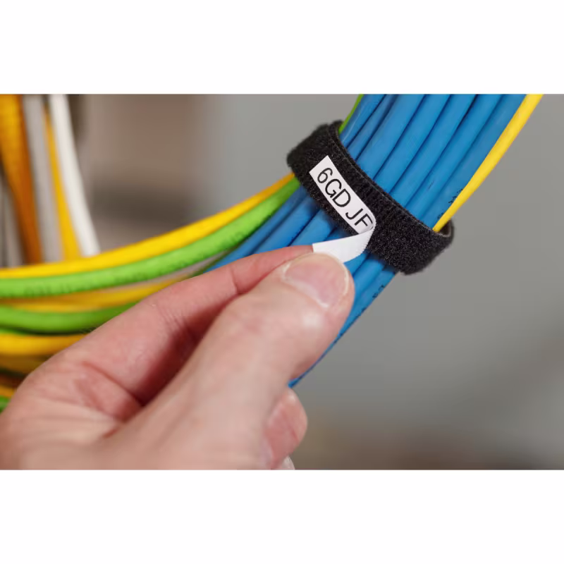 M21-500-414 CARTUCHO DE ETIQUETAS POLIESTER 0.50 inW x 10 ftL NEGRO S/BLANCO, BRADY