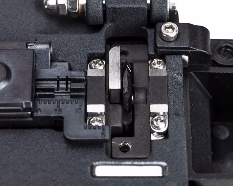 FC-500 GUILLOTINA DE PRECISIÓN PARA FIBRA OPTICA 250 µm and 900 µm