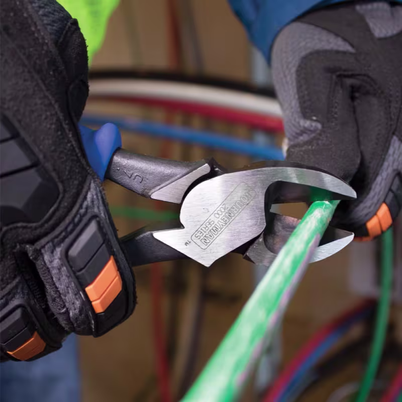 J2000-59 HERRAMIENTA CORTA ALAMBRES CON FILO DIAGONAL (LORITA) 9 PULGADAS, KLEIN TOOLS