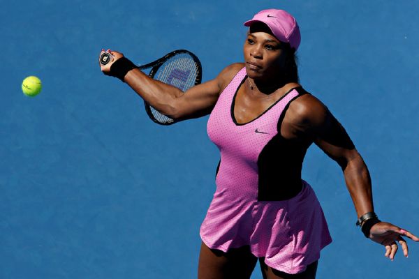 Serena Williams at Australian Open 2014 Round 3 — purple and black Nike outfit