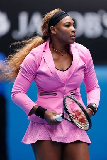 Serena Williams at Australian Open 2014 — purple and black Nike outfit
