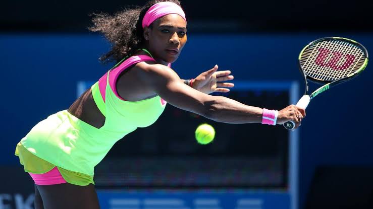 Serena Williams at Australian Open 2015 Round 4 — pink and green Nike outfit