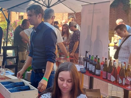 Дегустация вин российских производителей прошла в Таганроге
