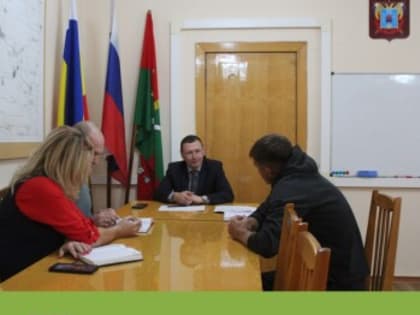 Прием жителей: обсуждение важных вопросов на встрече с главой администрации