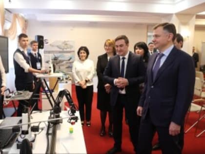 Юрий Слюсарь поддержал идею ростовских школьников о проведении ежегодного чемпионата по робототехнике