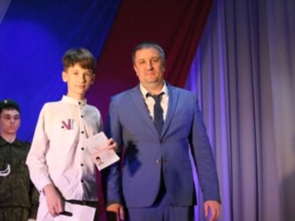 Поздравление жителей Зверево с праздником