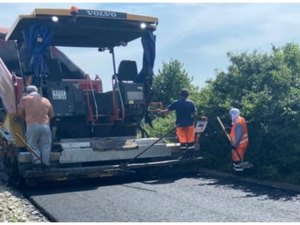 В Усть-Донецком районе продолжается ремонт дорог